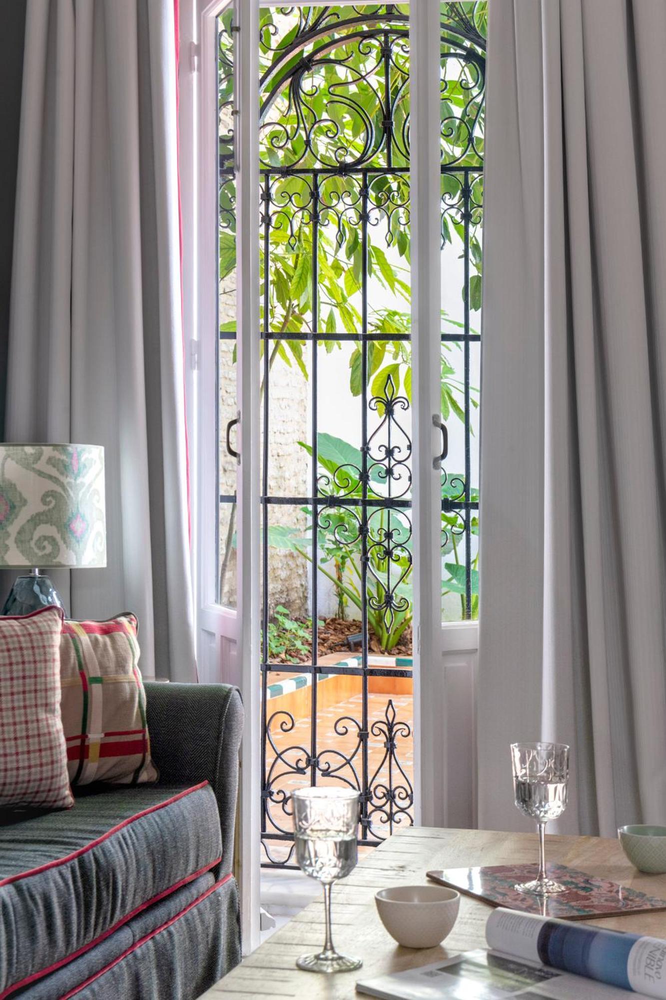 Puerta De Armas Apartments 세비야 외부 사진